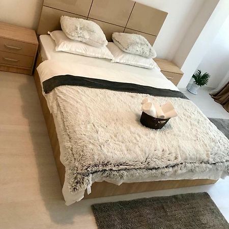 Anastasia Apartament Cu 2 Camere Orşova 外观 照片